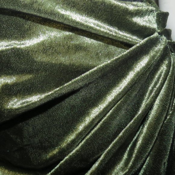 PRETTY LITTLE THING - PLUS - VELVET CORSET & RUCHED SKIRT - SIZE 18 - NW… - Picture 8 of 14